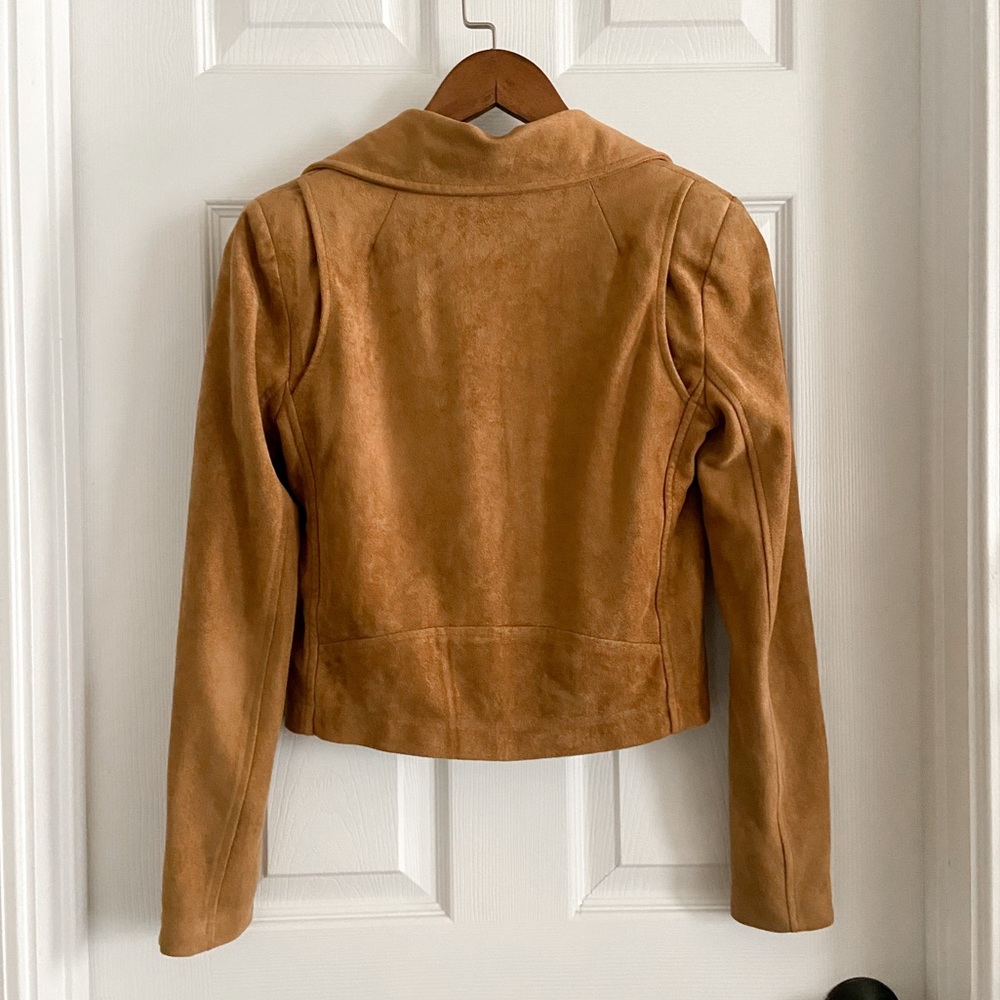 Lulu’s “Suede with Love Tan Moto Jacket” - Picture 5 of 9